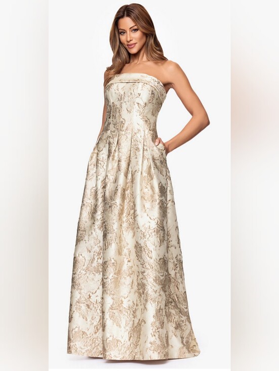 Xscape Dresses & Skirts - Xscape Strapless Gold and Cream Brocade Gown